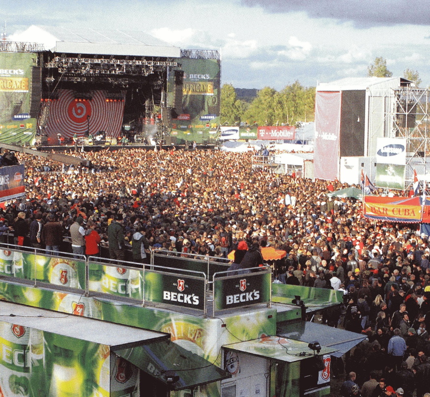 Versorgt durstige Festivalbesucher: die Pilsmarke Beck's