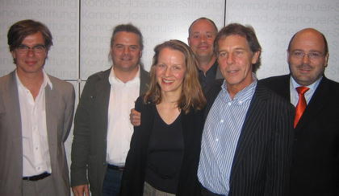 Klassikspezialisten (v.l.n.r.): Christian Kellersmann, Frank Maass, Julia Claren, Christian Detig, Peter Mussbach und CDU-Politiker Steffen Kampeter