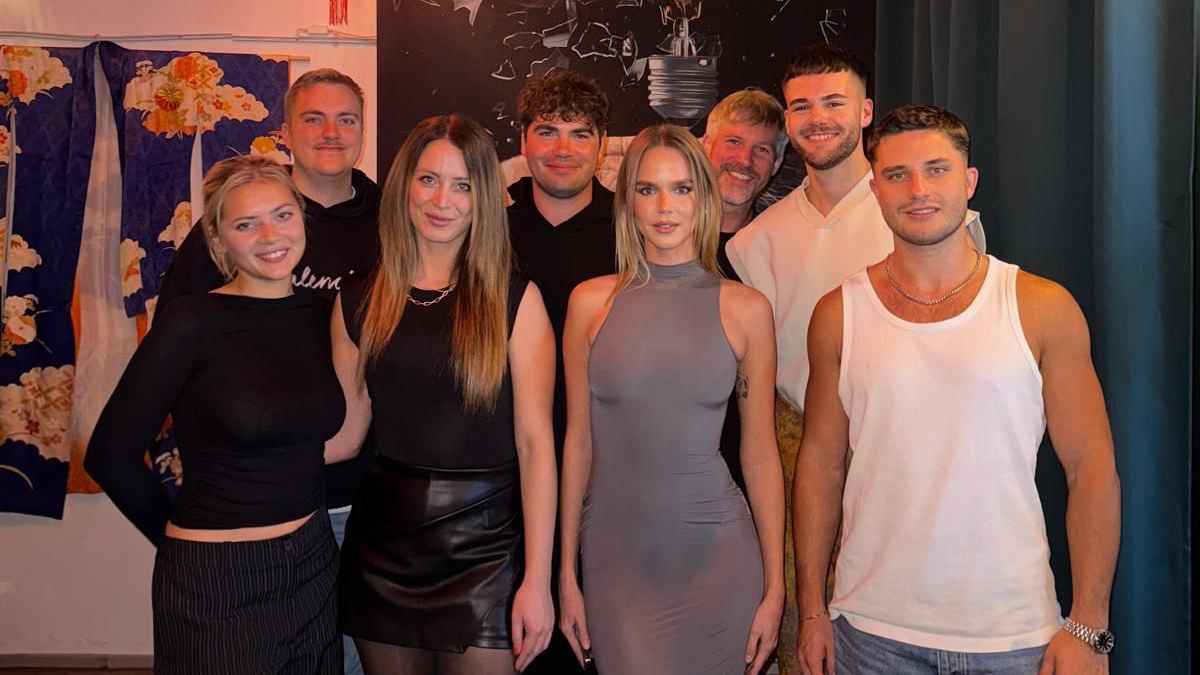 Ziehen nun an einem Strang (von links nach rechts: Sophia Bartz (Produktmanagement Bamboo Artists), Tim Willgeroth (Management & Co-Founder), Karin Wir (Management, beide Beat Dealer), Lea...