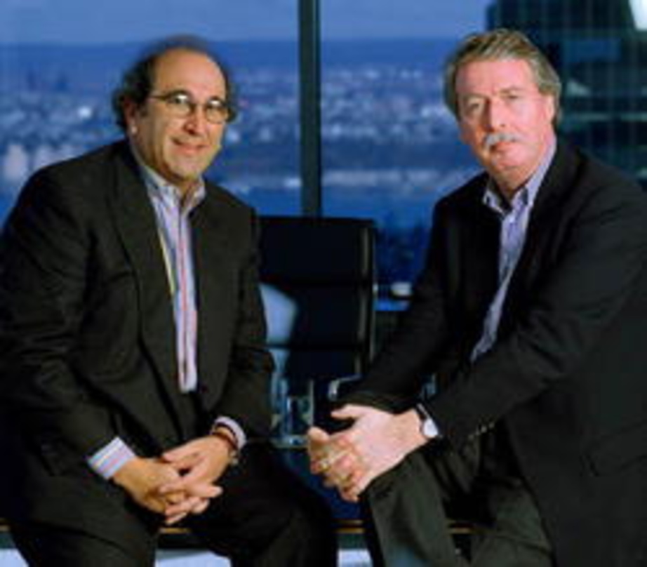 Sind sich nun einig: Andrew Lack (l.) und Rolf Schmidt-Holtz