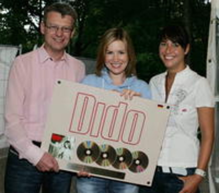 Bei der Platinverleihung: Jörg Hellwig, Dido, Tina Schurz