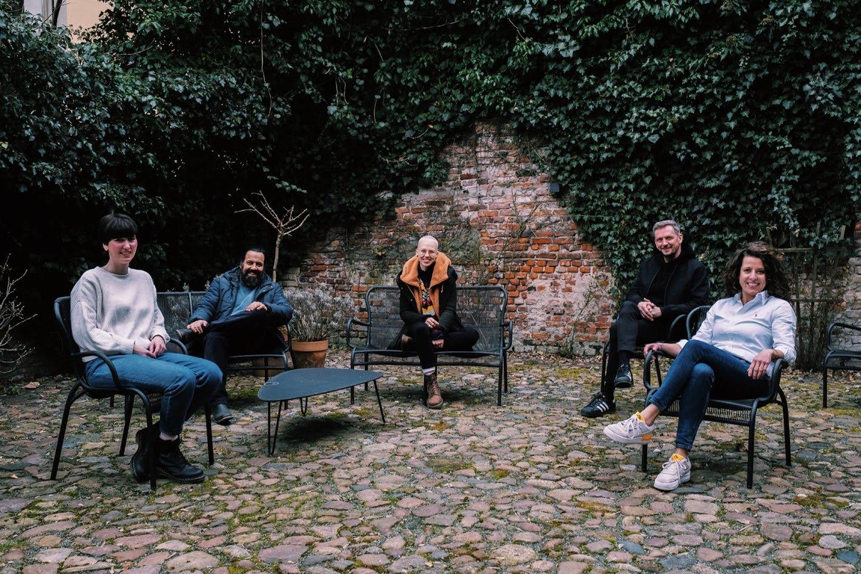 Machten die Zusammenarbeit perfekt (von links: Isabell König, Arne Ghosh, Stefanie Heinzmann, Michael Schacke und Tina Krug