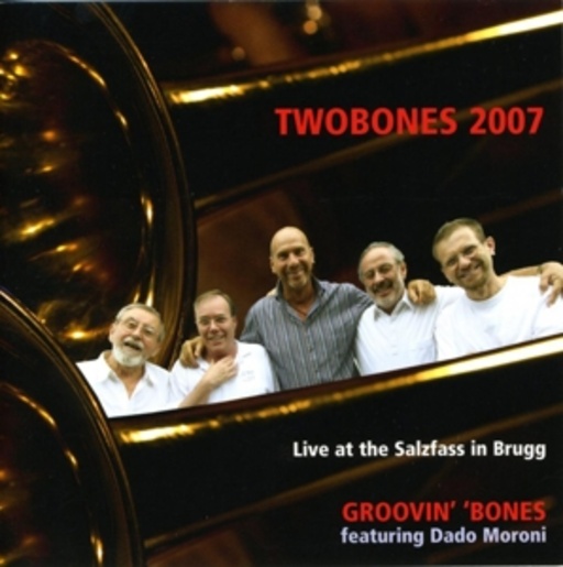 Twobones – Groovin' Bones