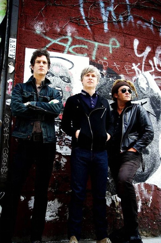 In Deutschland sehr beliebt und daher öfter zu Gast: Nada Surf