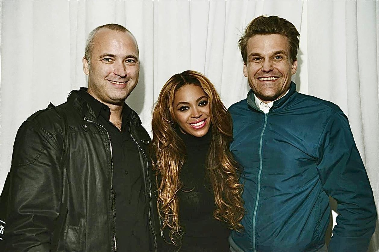 Auf der "On The Run"-Tour mit Ehemann Jay-Z gastierte Beyoncé kürzlich für die einzigen Konzerte außerhalb der USA zweimal im Stade de France in Paris vor jeweils mehr als 81.000 Fans. Das...