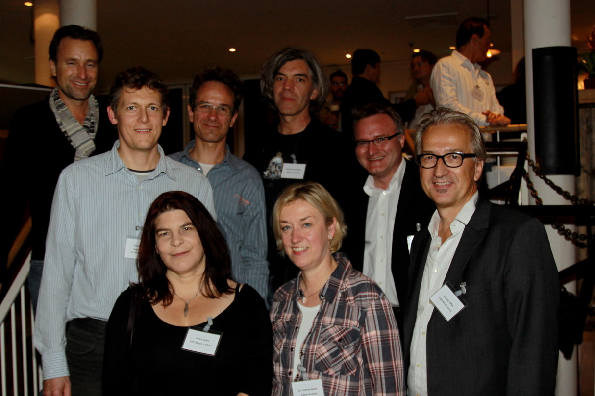 Können erneut in der Villa Flora zusammenkommen (v.l.n.r., hinten): Cornelius Claudio Kreusch, Daniel Dinkel, Benedikt Hoenes, Norbert Schneider, Jürgen Enninger, Georg Löffler sowie (v.l....