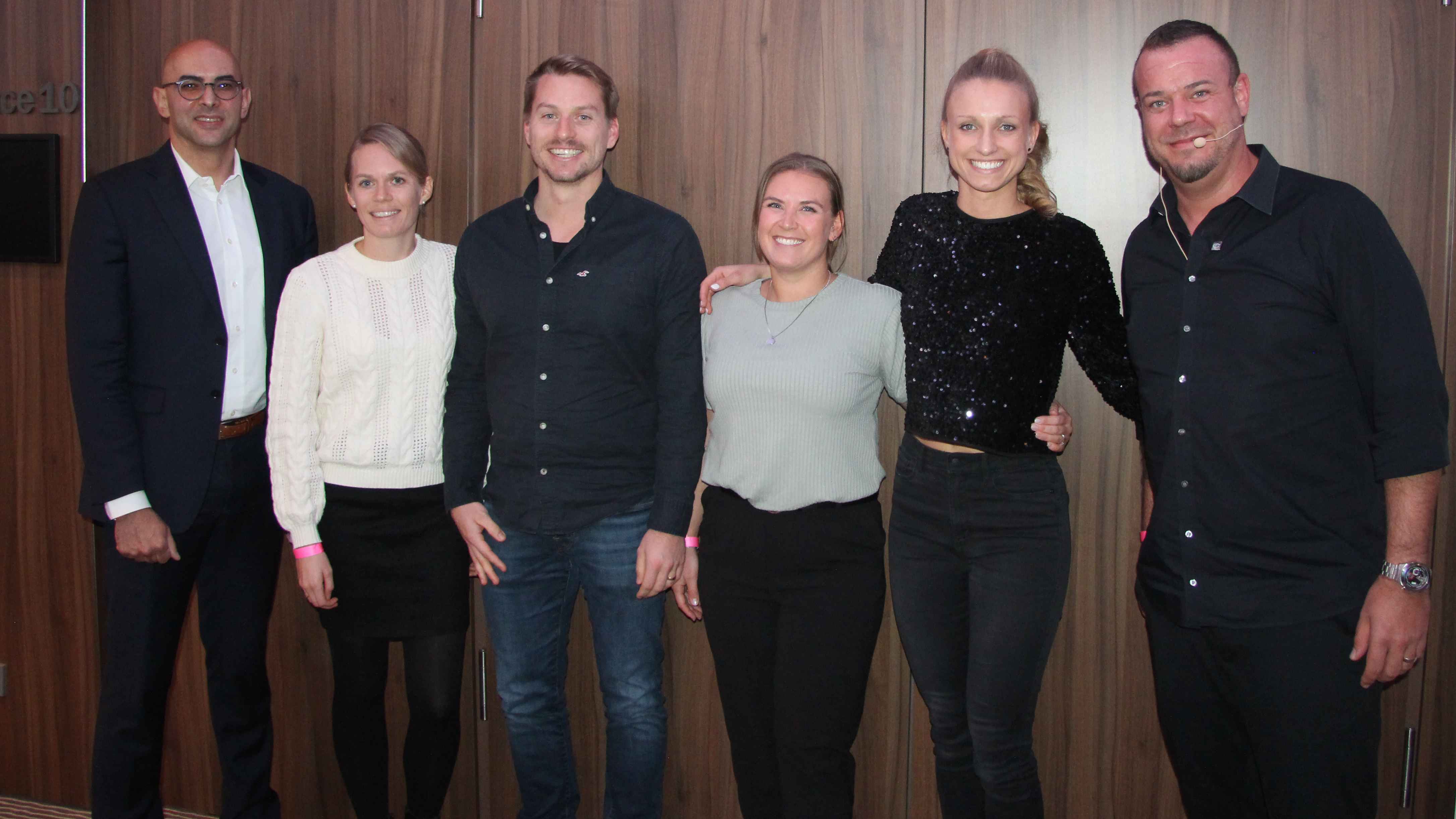 48f5dc81 4764 4c1e 856a d87c2e5ec548 Luden zur ersten Konferenz von Allgäu concerts ein (von links): Referent Hadi Saleh, Michaela Schneider, Stefan Bernhard, Kathi Hänel (alle Allgäu Concerts), Referentin Karo Fischer und Re...