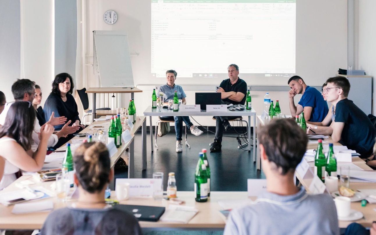 Diskussion auf Augenhöhe: Dozenten und Teilnehmer tauschten sich bei der Music Business Summer School 2018 aus.