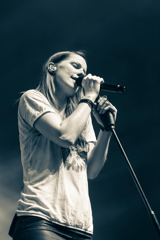 4a67ad87fb2ce515b320b715a57c4265ee6f1ff2ed058ae8bf59309a2894ede8 Will ihren Nachwuchs mit auf Tournee nehmen: Christina Stürmer