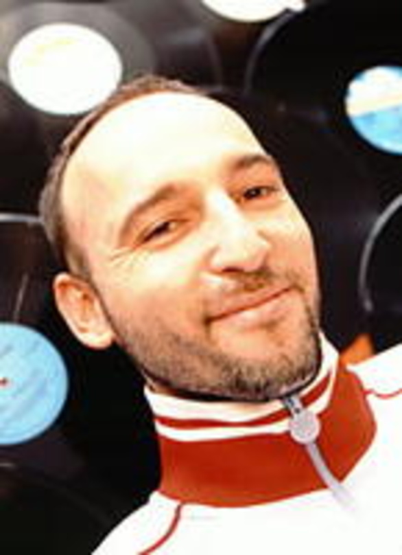 Vertreibt über SiB:
DJ Friction