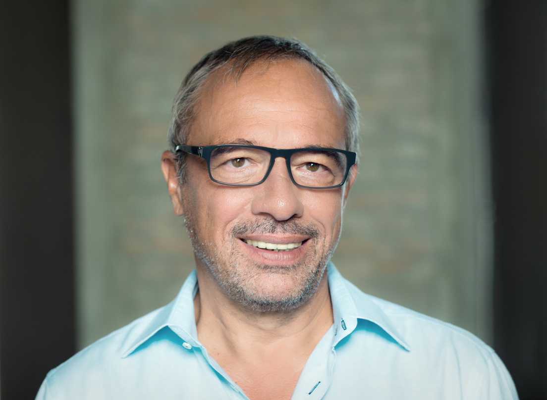 Arbeiten künftig nicht mehr in einer Kanzlei: Helge Sasse und ....