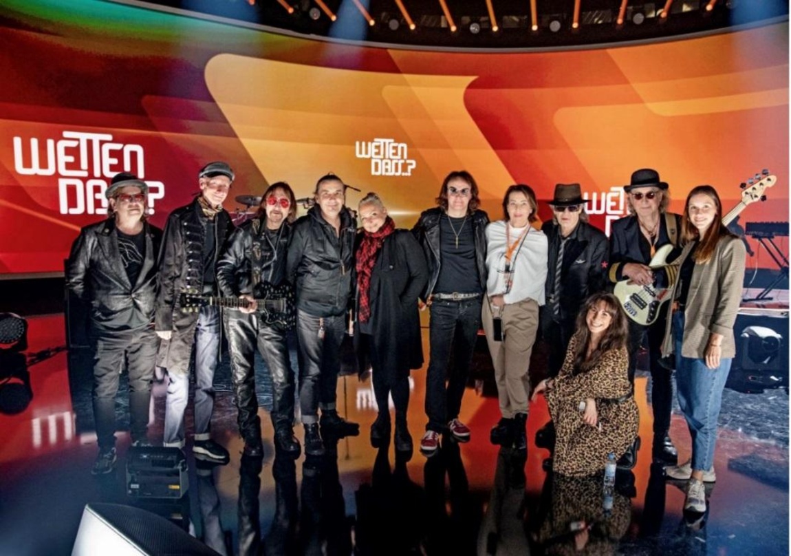 Waren bei den Proben zu "Wetten, dass..." (von links): Jean-Jaques Kravetz, Hendrik Schaper, Hannes Bauer, Arno Köster, Kerstin Eggert, Jörg Sander, Rita Flügge Timm, Udo Lindenberg, Lea L...