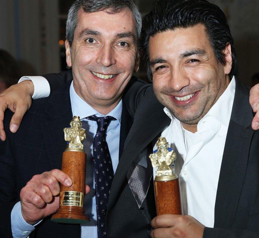 Freuten sich über Arthur Awards: eps-Geschäftsführer Okan Tombulca (rechts) und der als "Most Professional Professional" gekürte Martin Goebbels (Music Director UK/Europe von Robertson Tay...