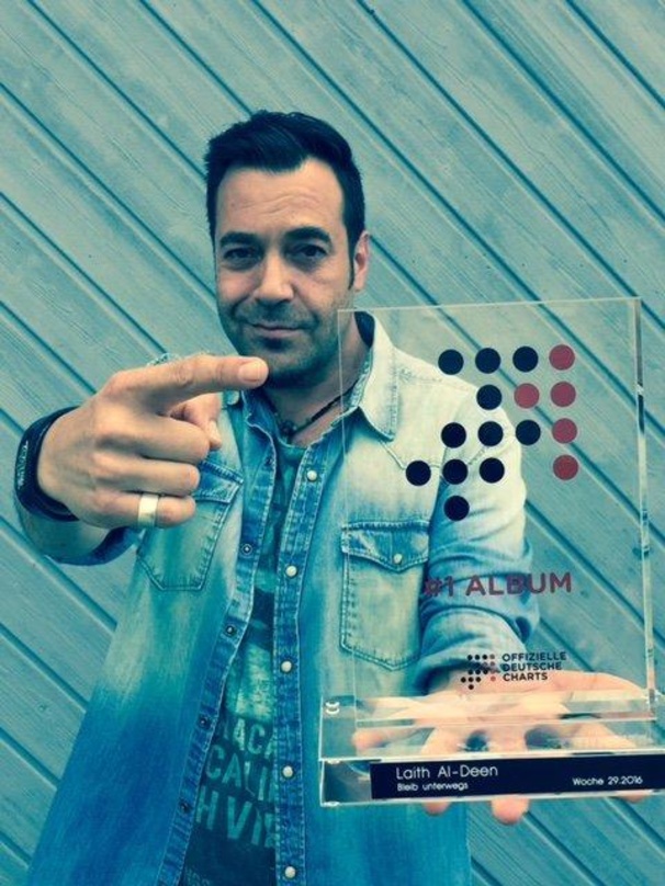 Der Longplay-Sieger: Laith Al-Deen mit seinem #1-Award