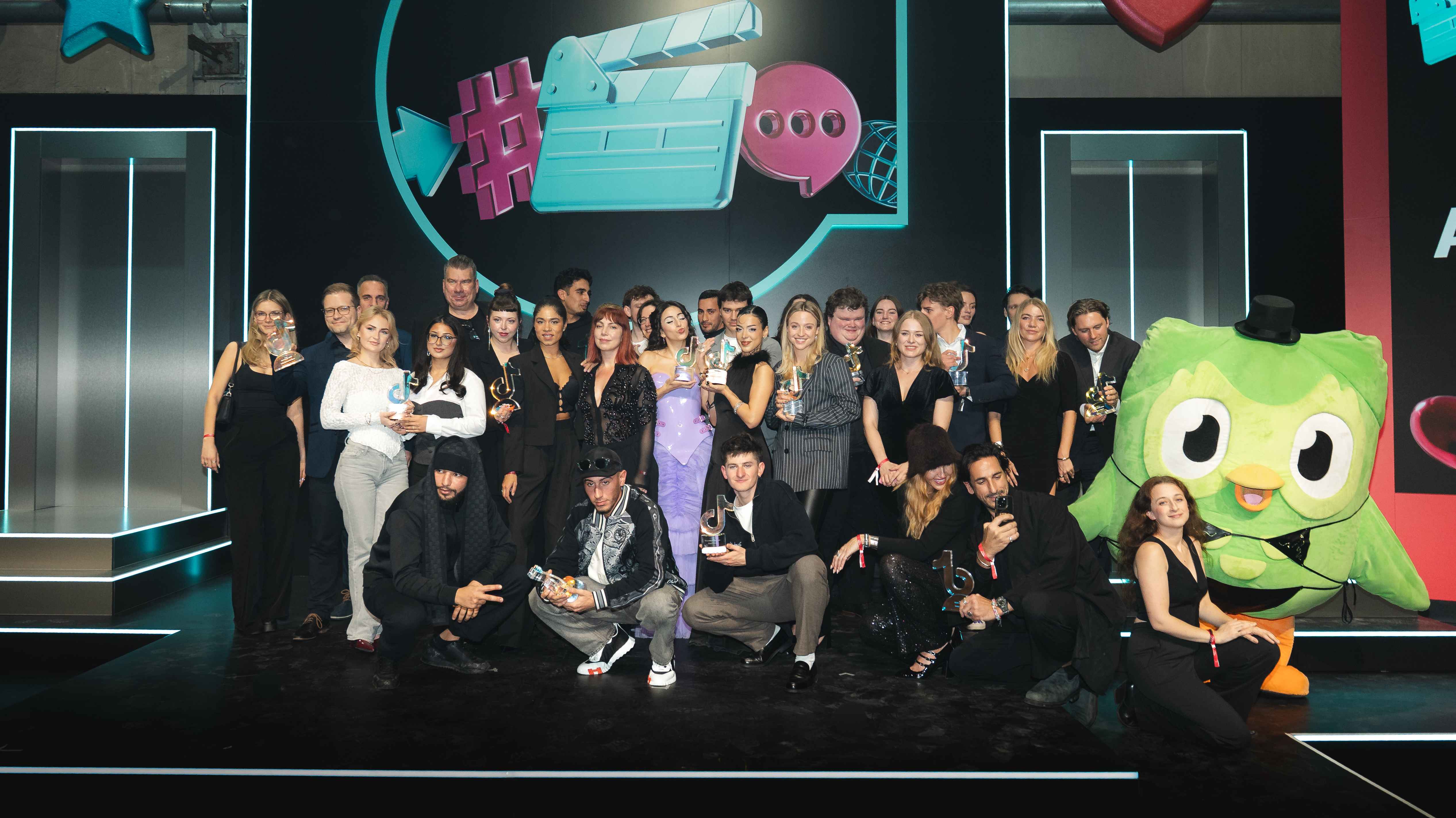 Freuten sich über die Awards: die Gewinner:innen der TikTok-Awards.