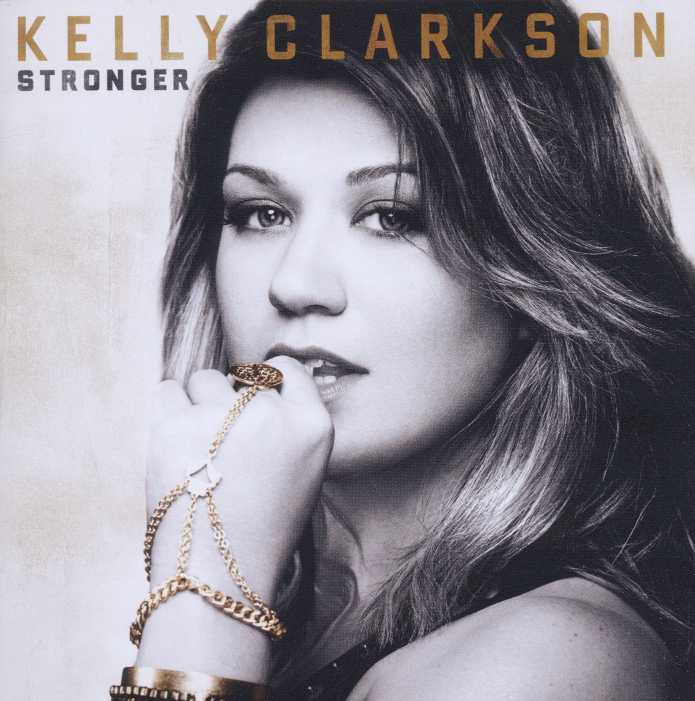 Kelly Clarkson – Stronger