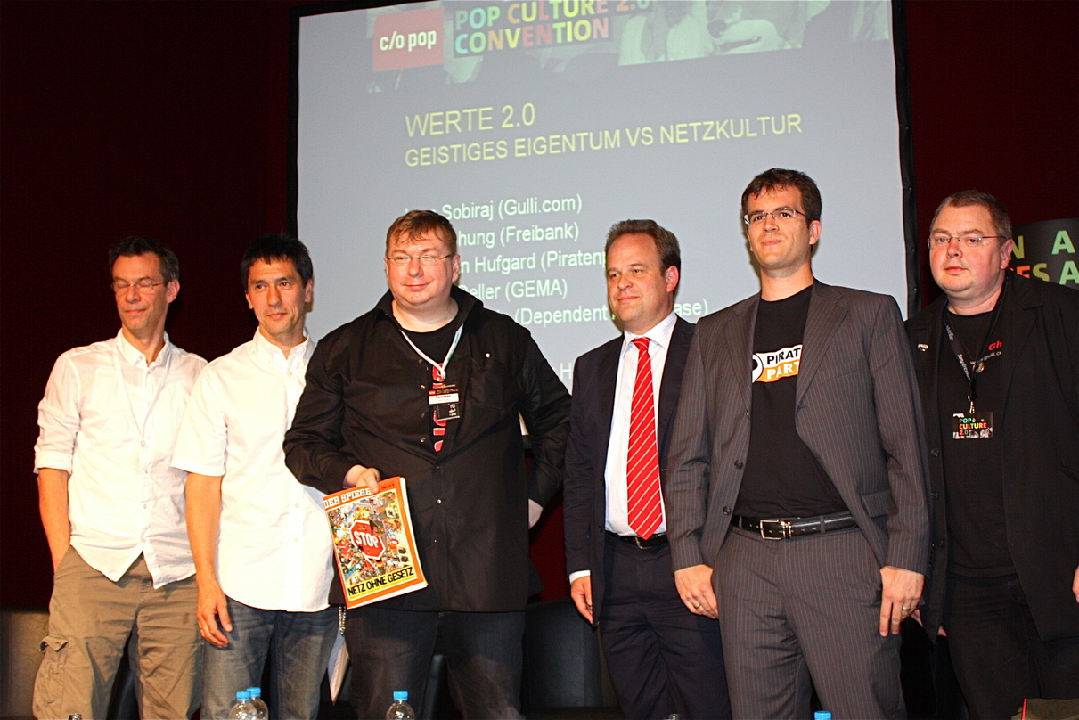 Harte, aber faire Debatte (v.l.n.r.): die Panelisten Johnny Haeusler, Mark Chung,
Stefan Herwig, Georg Oeller, Christian Hufgard und Lars Sobiraj