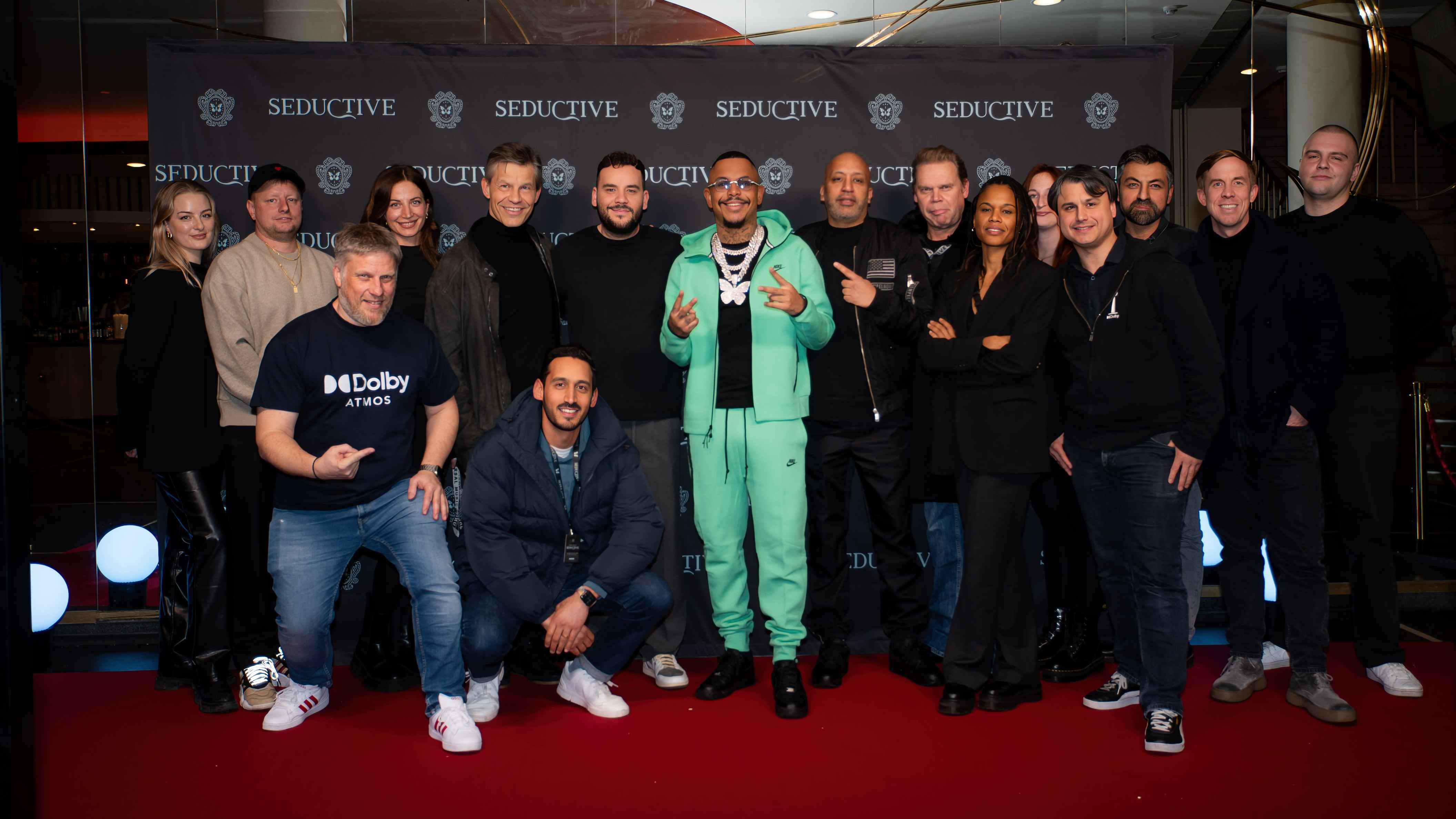 Hörten sich Lucianos neues Werk an (von links): Antonia Eitel (Senior Project Coordination Managerin Universal Music Group), Max Mönster (Director A&R Universal Music Group), Andreas Stump...