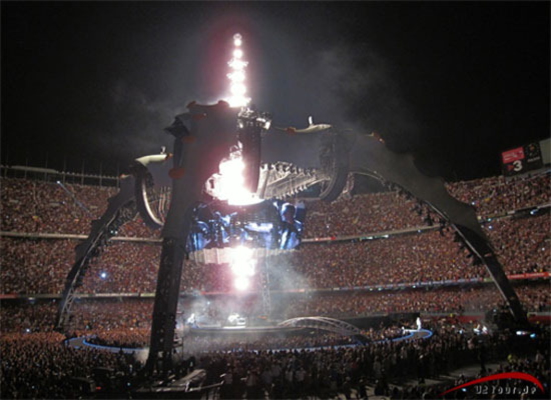 Spektakulär und für dauerhafte Nutzung vorgesehen: die Bühnenkonstruktion der "360°"-Tour von U2