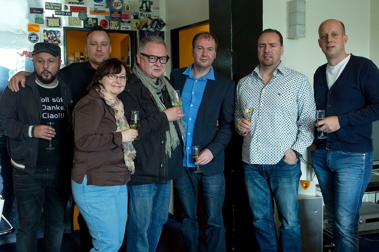 Gehen In Zukunft gemeinsame Wege (von links): Zoran Grujovski (Produzent), Steven Dornbusch (Geschäftsführer La Futura Musikmanagement), Gabi und Heinz Rudolf Kunze, Jens Carstens (Produze...