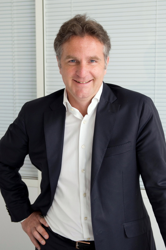Hat Deezer im Mini untergebracht: Deezer-CEO Axel Dauchez