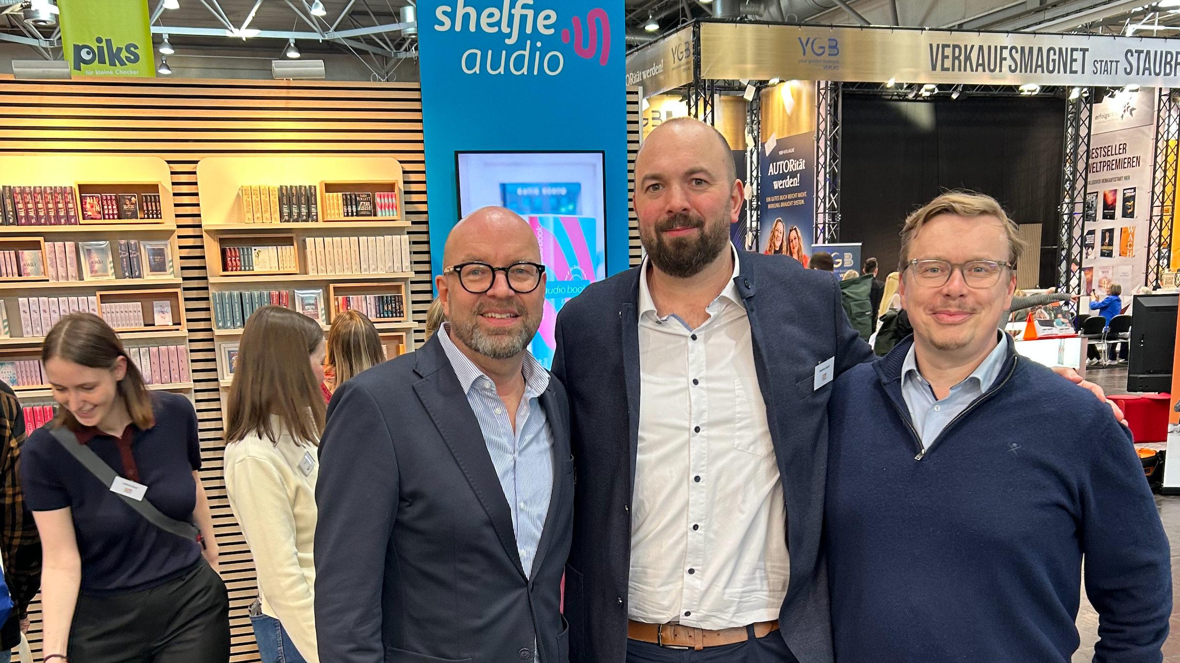 Beim Produkt-Launch im Rahmen der Leipziger Buchmesse (von links): Sonopress-Vertriebsleiter Jörg Pollmeyer, Matthias Mundt (Director Sales Lübbe Audio, Bastei Lübbe AG) und Mario Blomberg...