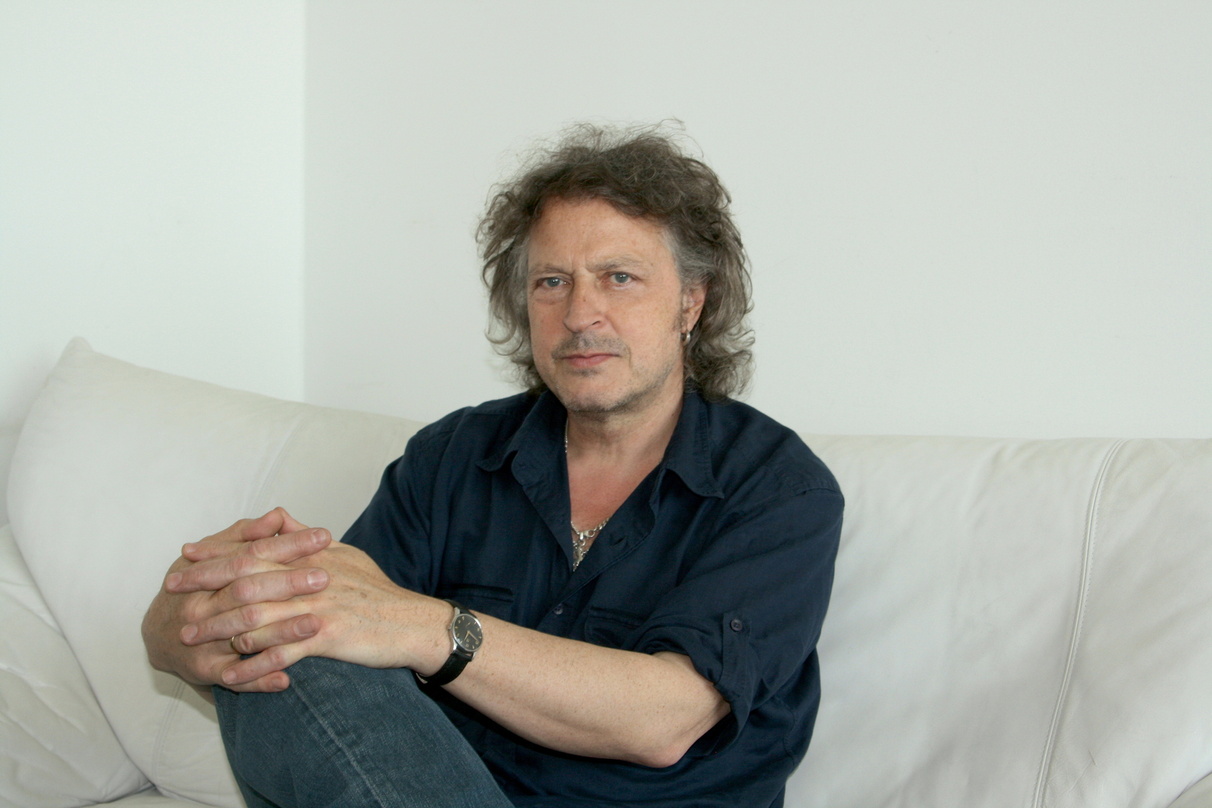 52ede749f7d47bbf7f9db1d890306b9fe64ae1fc8b8ec06a5e33fad3ddb4581d Begeht 2011 ein Jubiläumsjahr: BAP-Chef Wolfgang Niedecken, hier 2008 auf der MusikWoche-Couch