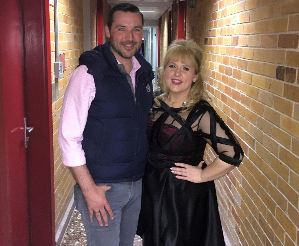 Trafen sich im Berliner Friedrichstadt-Palast: Alexander Schedler (A&R Creative Manager Schedler Music) und Maite Kelly