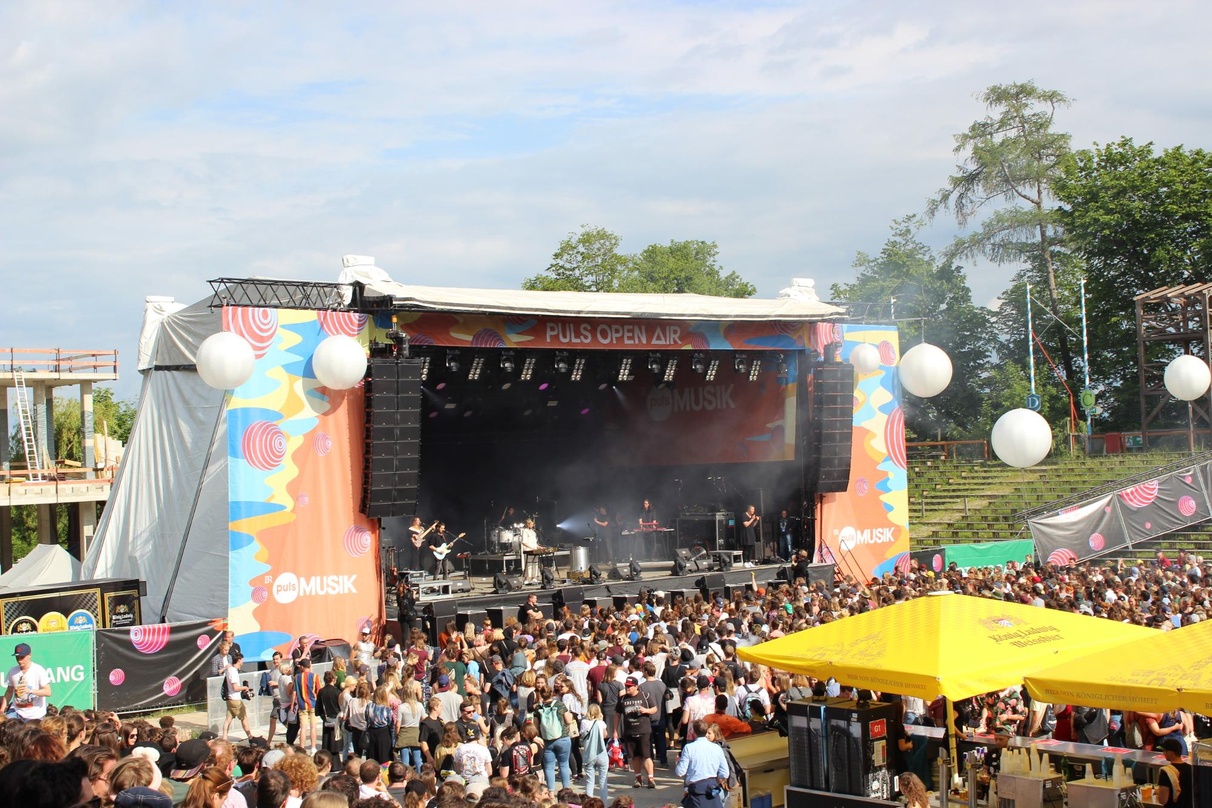 Hier ging es hoch her: Blick auf die Bühne beim Puls Festival 2019