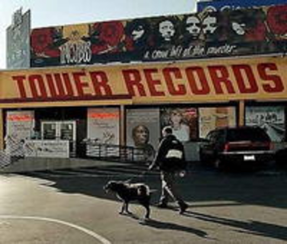Immer noch kreditwürdig: Ein kleineres Tower-Outlet in L.A.