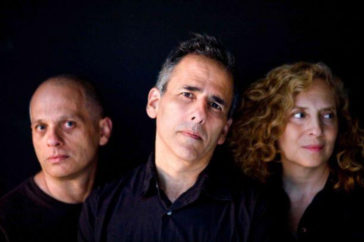 Haben bei Ricordi unterschrieben (von links): David Lang, Michael Gordon und Julia Wolfe