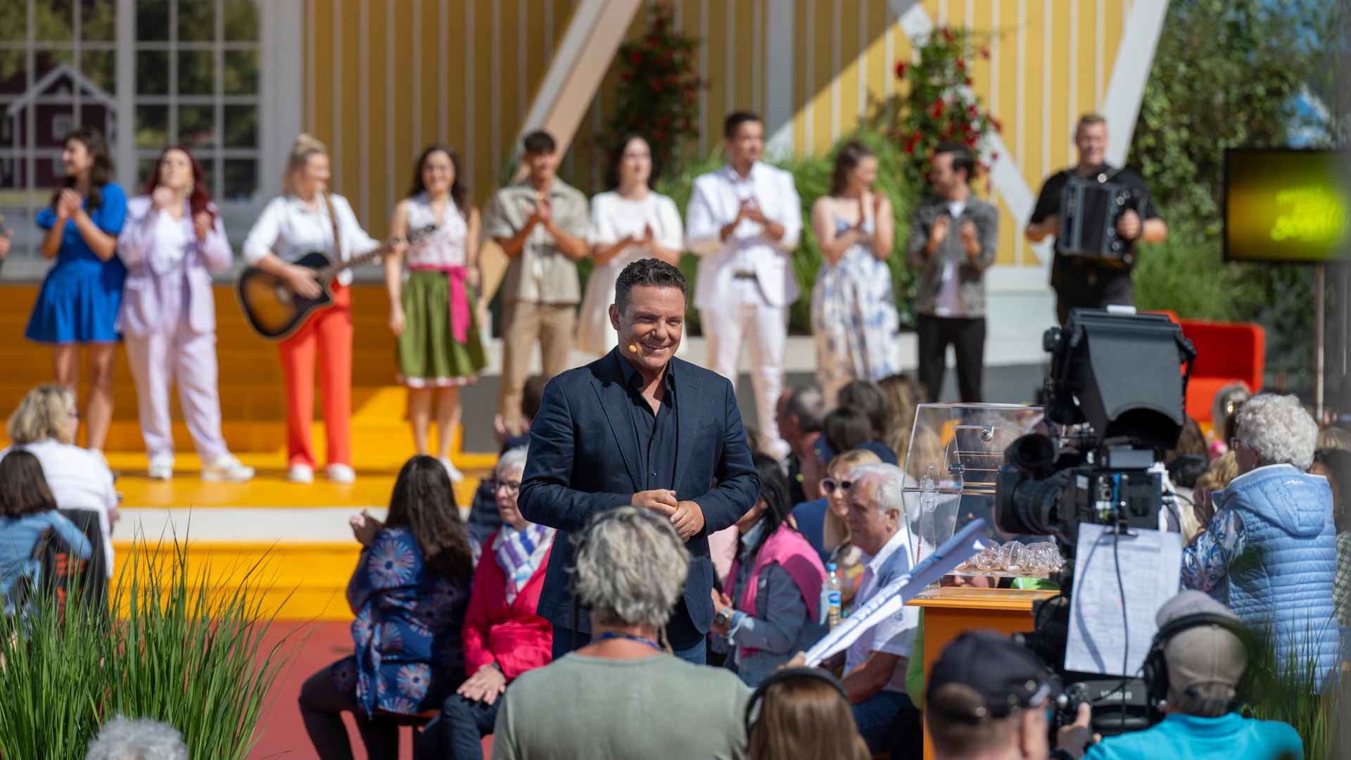 Moderiert auch 2025 zwölf Liveshows von "Immer wieder sonntags": Stefan Mross.