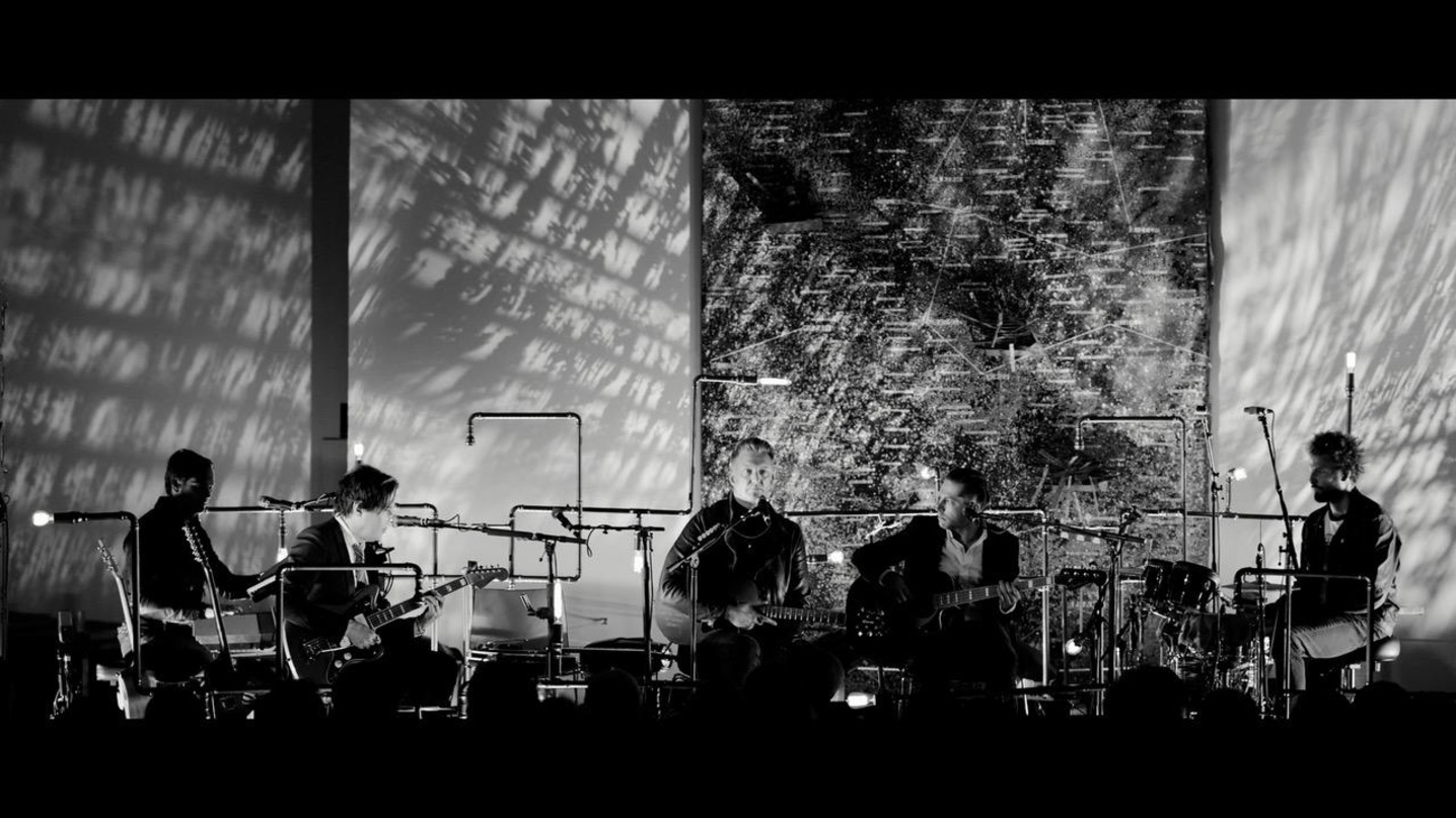 Schlugen zur Abwechslung leisere Töne an: Queens Of The Stone Age im MONA (Museum Of Old and New Art)