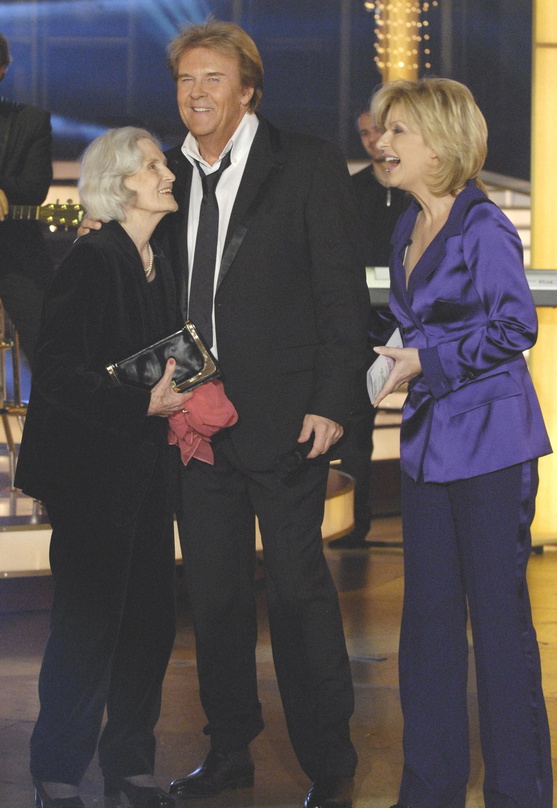 Vereint: Howard Carpendale, seine Mutter (l.) und Carmen Nebel