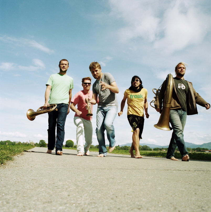 Neu bei Sony Music: LaBrassBanda