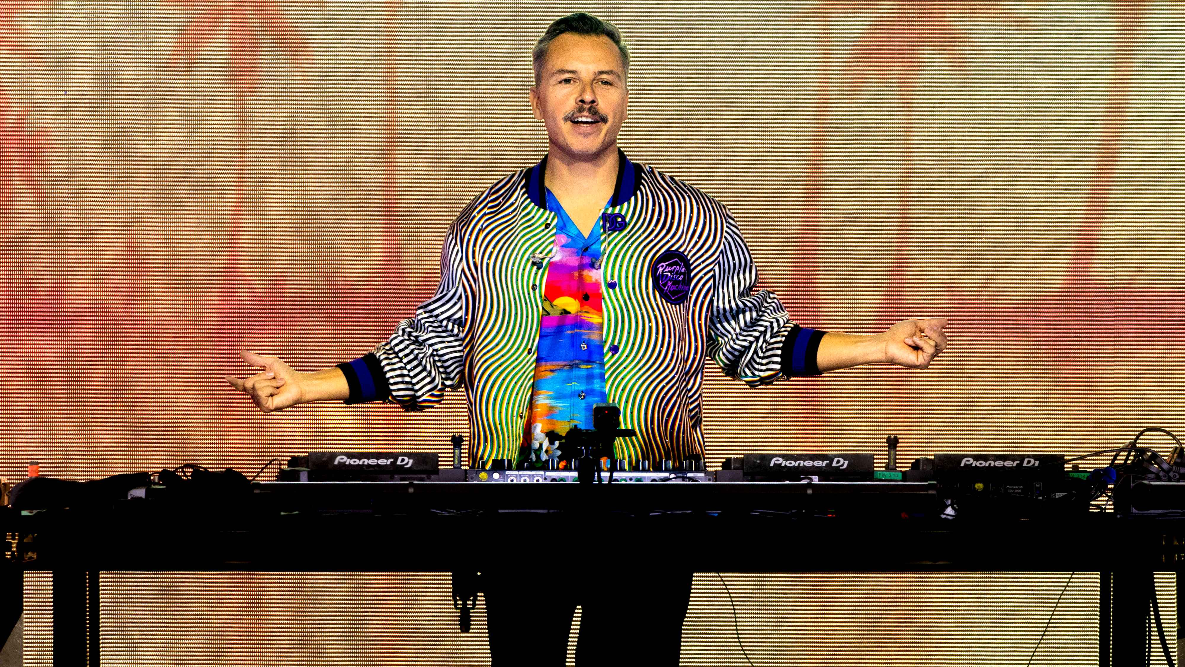 Weltweit erfolgreich: Purple Disco Machine, hier bei einem Auftritt in Mailand am 12. Oktober 2024.