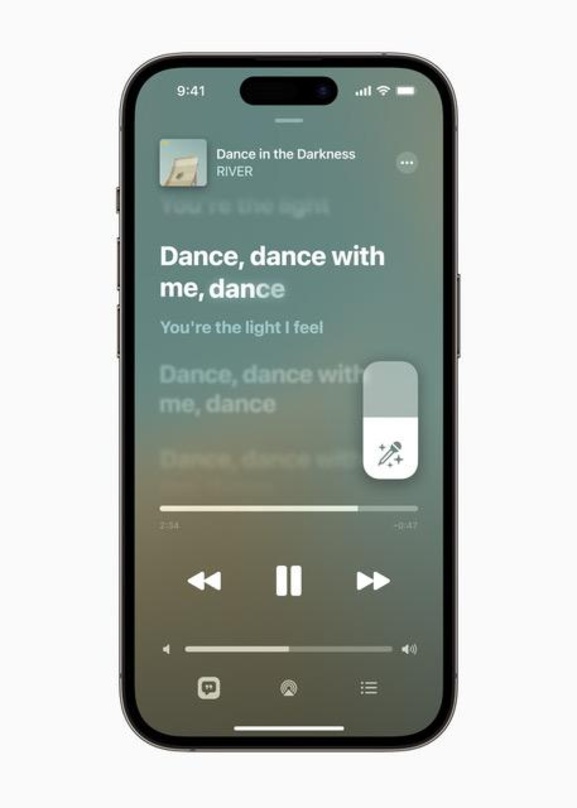 Erlaubt es zum Originalgesang dazu zu singen, ihn ganz zu übernehmen oder leise mitlaufen zu lassen: der Lautstärkeregler von Apple Music Sing