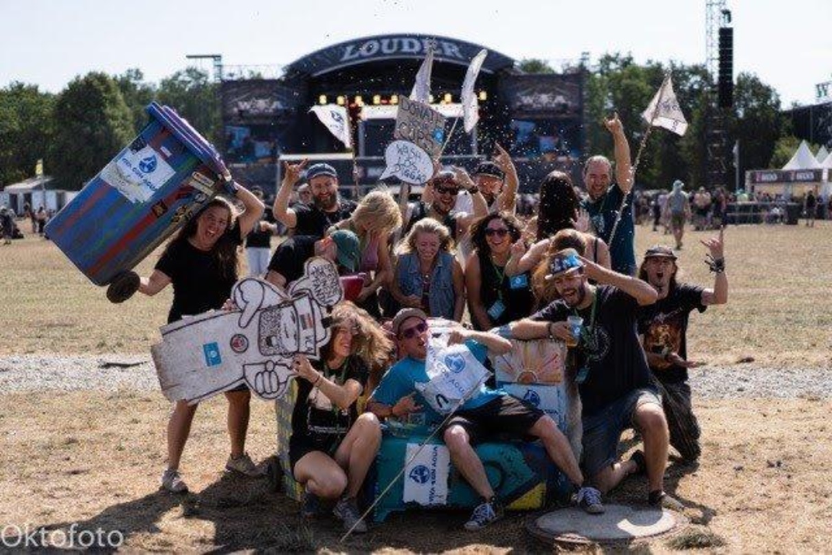 5715695ebbb5bf1e3973af7910692c150effbd9d728acb53876a20ddc6cf3d66 Ihre Becherspenden tragen Früchte: Wacken-Fans in Aktion für Viva con Agua