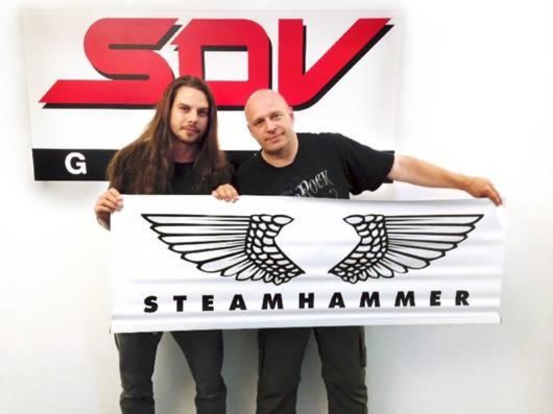 Begrüßte Mob Rules-Drummer Nikolas Fritz wieder bei Steamhammer: Olly Hahn