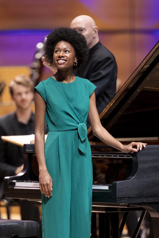 Wurde im Rahmen des SHMF 2021 mit dem Leonard Bernstein Award geehrt: Isata Kanneh-Mason