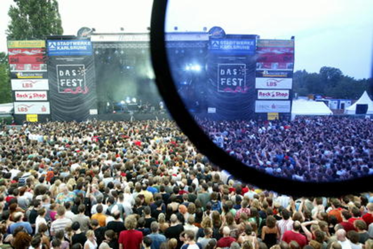 Event mit Massenwirkung: Impression vom "Fest" 2004