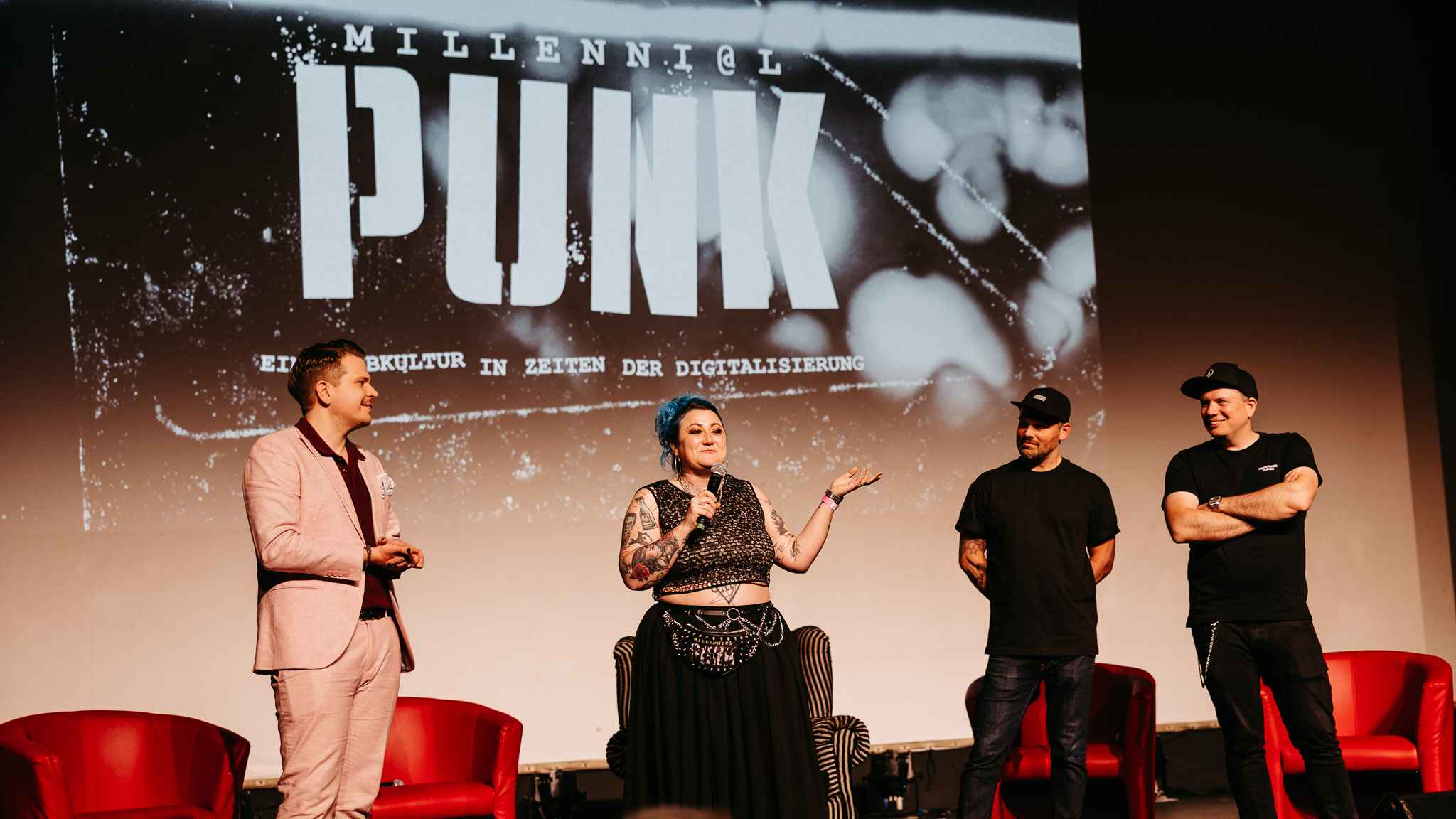 Führten durch die Premierenvorstellung der "Millennial Punk"-Doku (von links): Felix Bundschuh, Diana Ringelsiep, Florian Wildemann und Nico Hamm.