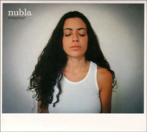 Nubla – Voayeur