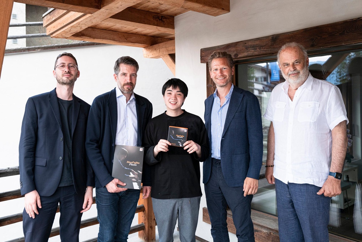 Trafen sich beim Verbier Festival 2022 (von links): Jack Smith (Executive Producer Sony Classical International), Alexander Boesch (Vice President International Marketing Sony Classical In...