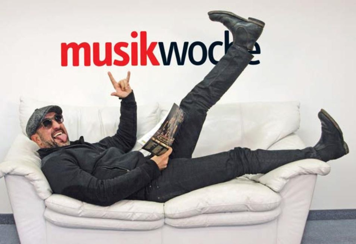 Machte es sich auf der MusikWoche-Couch gemütlich: Alexander "Alexx" Wesselsky