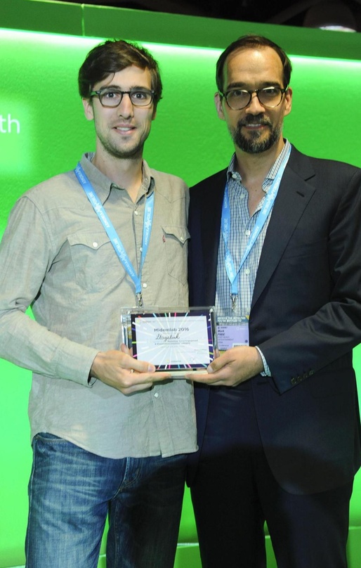 Der Gewinner des Vojahres: Stagelink-CEO Nikolas Schriefer (links) mit Mark Piibe (Executive Vice President Global Business Development & Digital Strategy Sony Music)