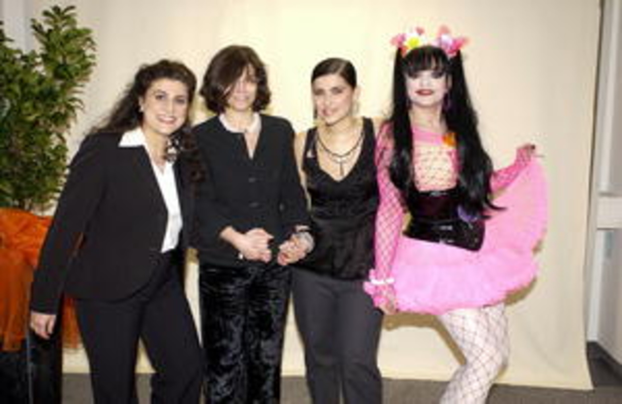 Vereinten Klassik und Pop (v.l.n.r.): Cecilia Bartoli, Anca-Monica Pandelea (Leitung Programmbereich Musik, ZDF), Nelly Furtado und Nina Hagen
