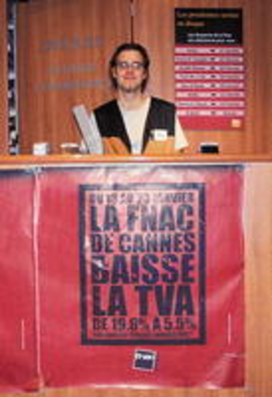 Schwere Zeiten für die Mehrwertsteuer: Fnac-Aktion im Rahmen der Midem 2003