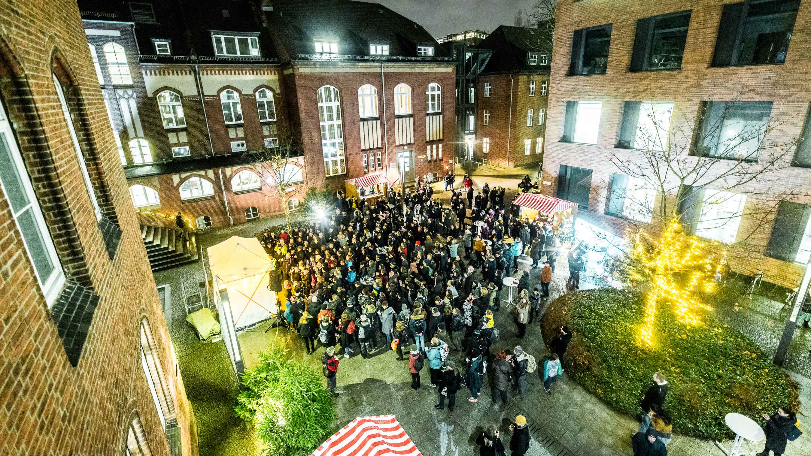 Sammelt Blut: der Wacken Weihnachtsmarkt.