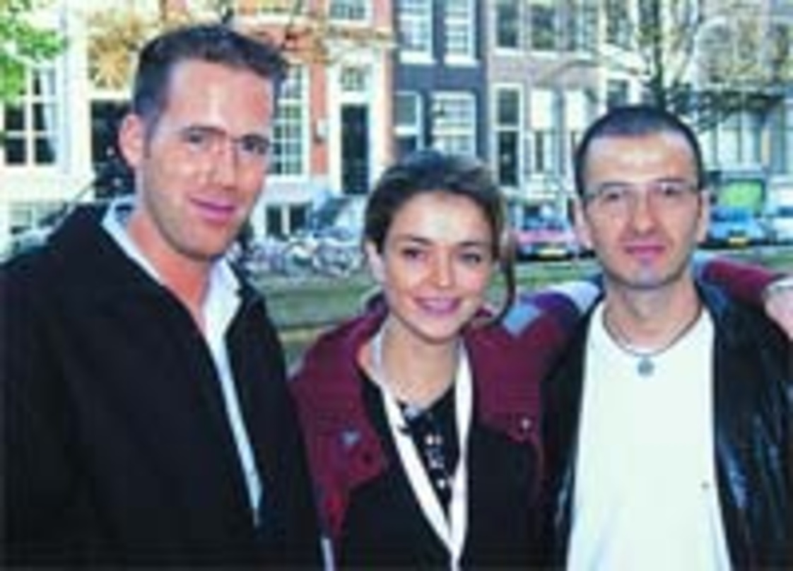 Mit ihrer italienischen More-Music-Kollegin Susanna Scocchia: Elmar Braun (l.) und Ufuk Kilic wollen auch 2002 den "Clubstar" scheinen lassen.
